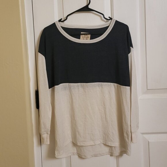 Chaser Tops - Chaser Black-And-Cream Long Sleeve Top SIZE: MEDIUM NWT